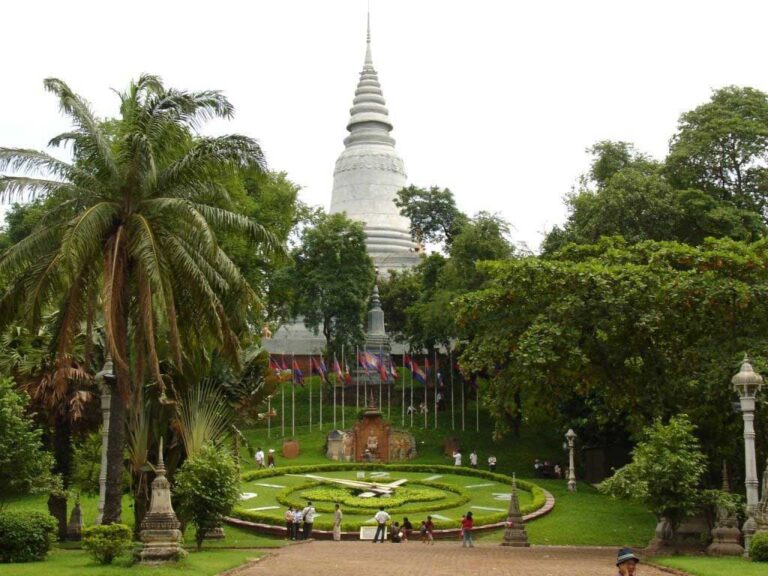 Wat Botum (Botum Pagoda)